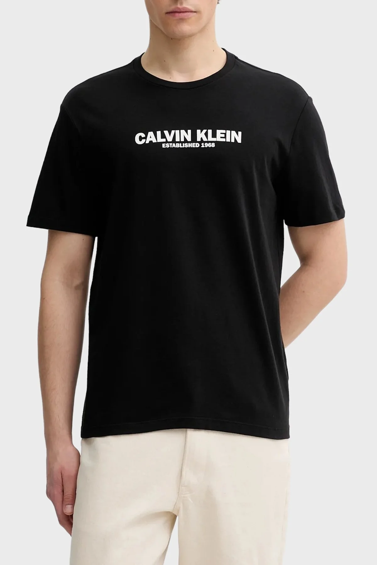 Calvin Klein Pamuklu Regular Fit Logolu Bisiklet Yaka LV04RE820GUB1 Erkek T Shirt LV04RE820G UB1 SİYAH - 1