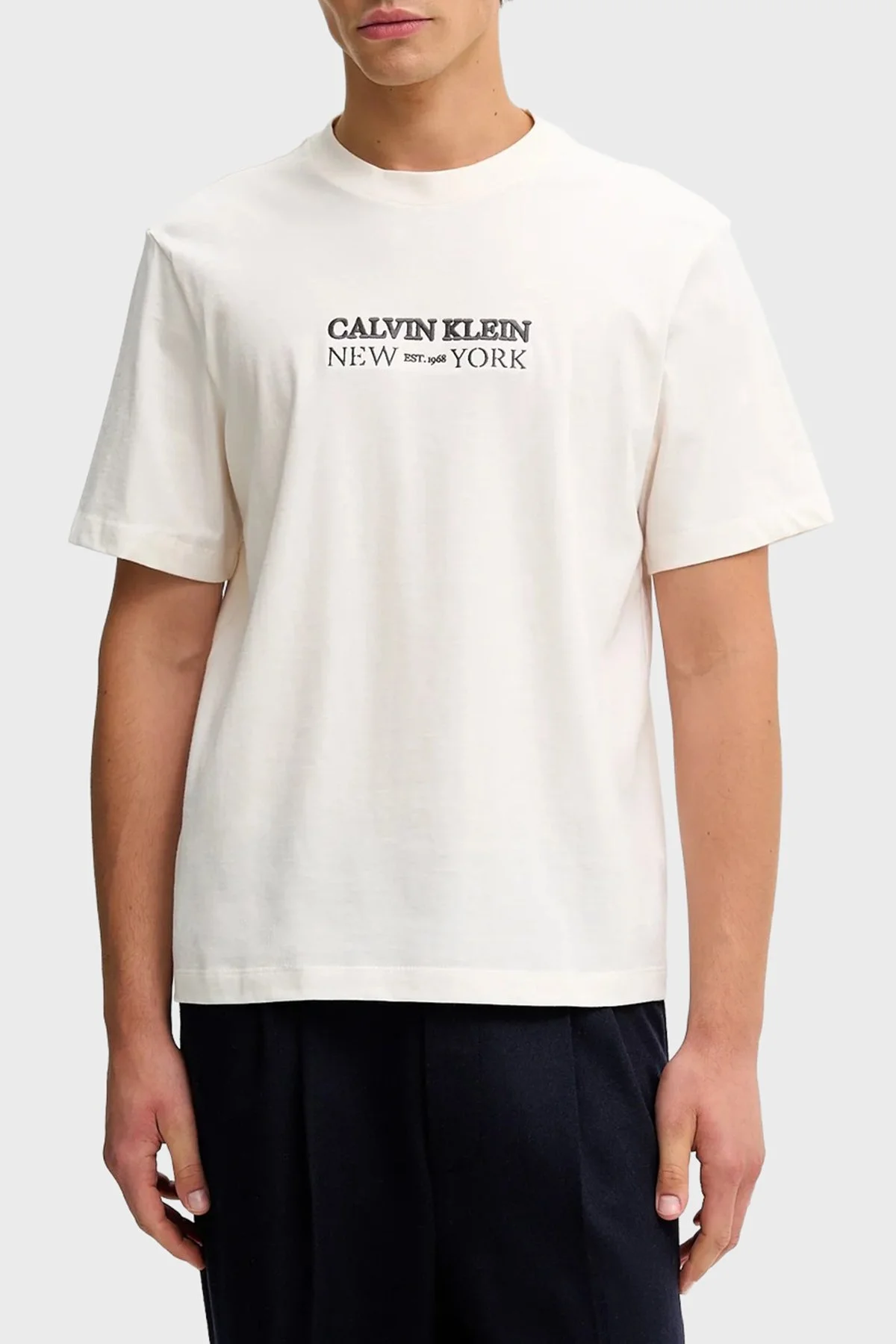 Calvin Klein Pamuklu Regular Fit Logolu Bisiklet Yaka LV04RE833GYBH Erkek T Shirt LV04RE833G YBH KREM - 1