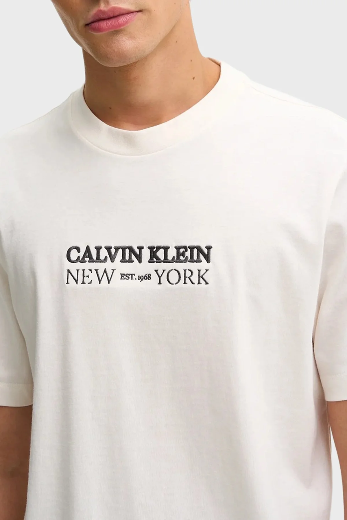 Calvin Klein Pamuklu Regular Fit Logolu Bisiklet Yaka LV04RE833GYBH Erkek T Shirt LV04RE833G YBH KREM - 4