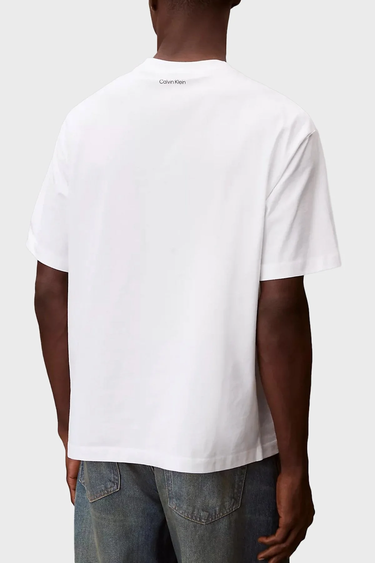 Calvin Klein Pamuklu Regular Fit Logolu Bisiklet Yaka LV04RF818GYAF Erkek T Shirt LV04RF818G YAF BEYAZ - 5