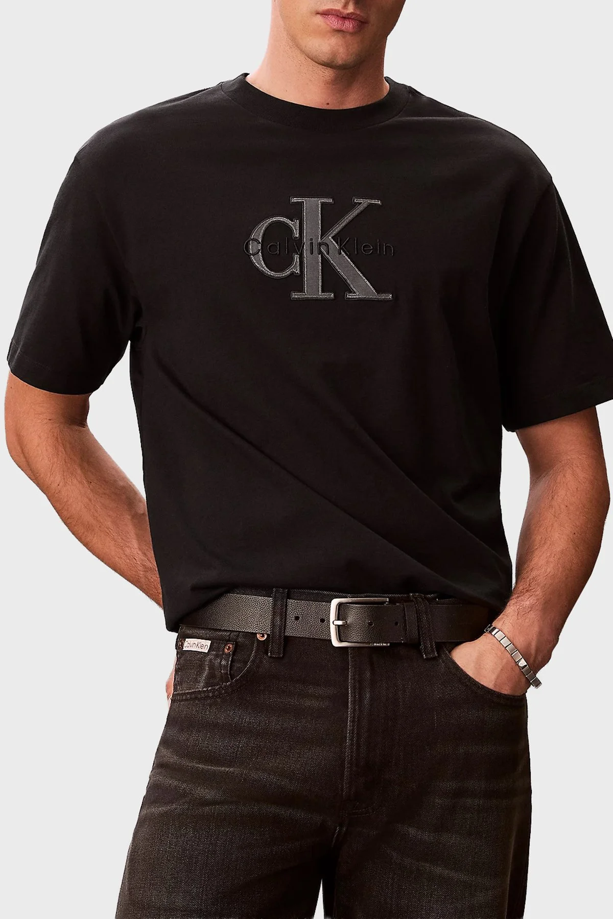 Calvin Klein Pamuklu Regular Fit Logolu Bisiklet Yaka LV04RF819GUB1 Erkek T Shirt LV04RF819G UB1 SİYAH - 1