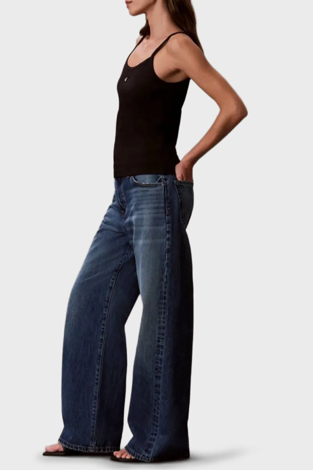 Calvin Klein Pamuklu Regular Fit Logolu Kare Yaka İp Askılı LV047G208GUB1 Kadın Top LV047G208G UB1 SİYAH - 4