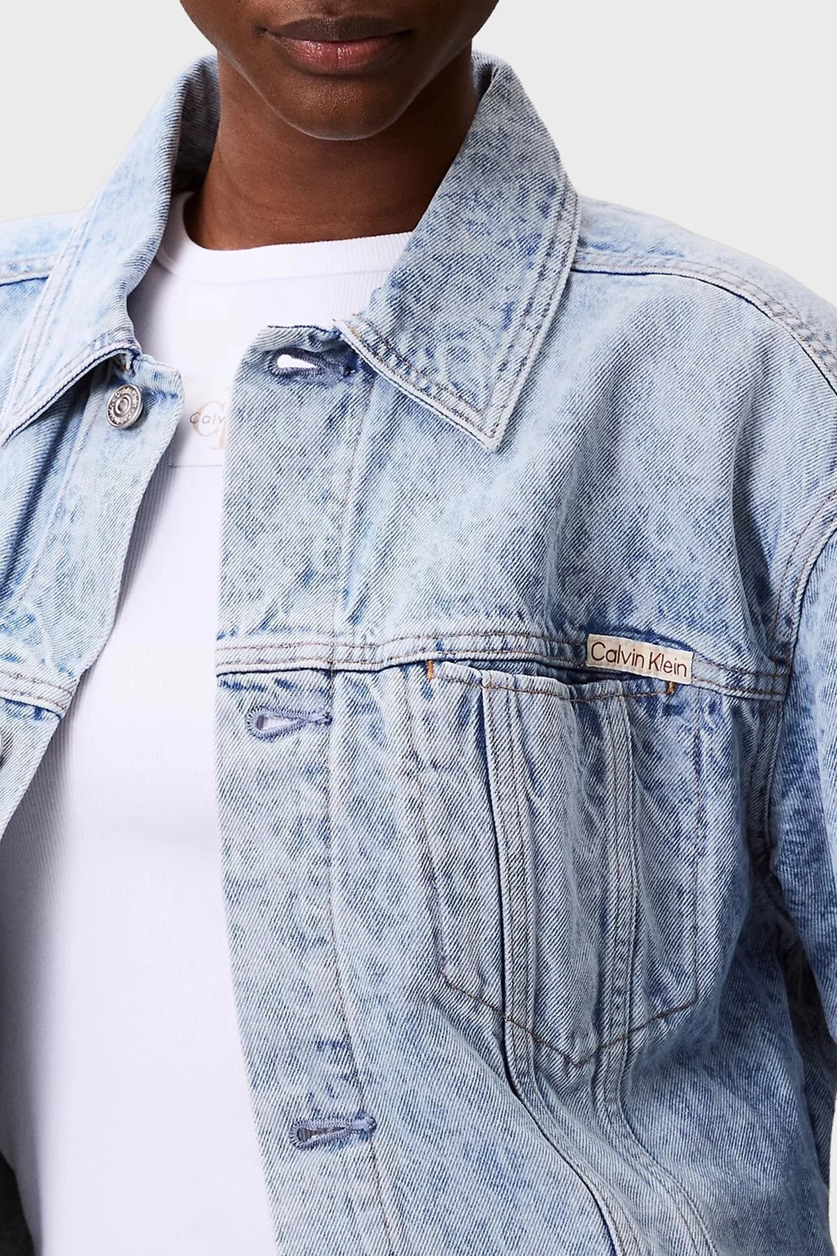 Calvin Klein Pamuklu Regular Fit Logolu Kısa Kot LV047C782GX0S Bayan Ceket LV047C782G X0S AÇIK MAVİ - 3