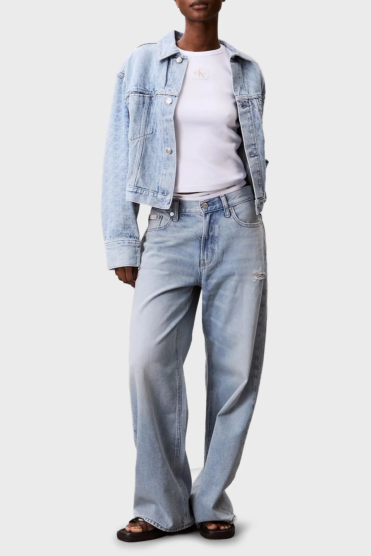 Calvin Klein Pamuklu Regular Fit Logolu Kısa Kot LV047C782GX0S Bayan Ceket LV047C782G X0S AÇIK MAVİ - 6