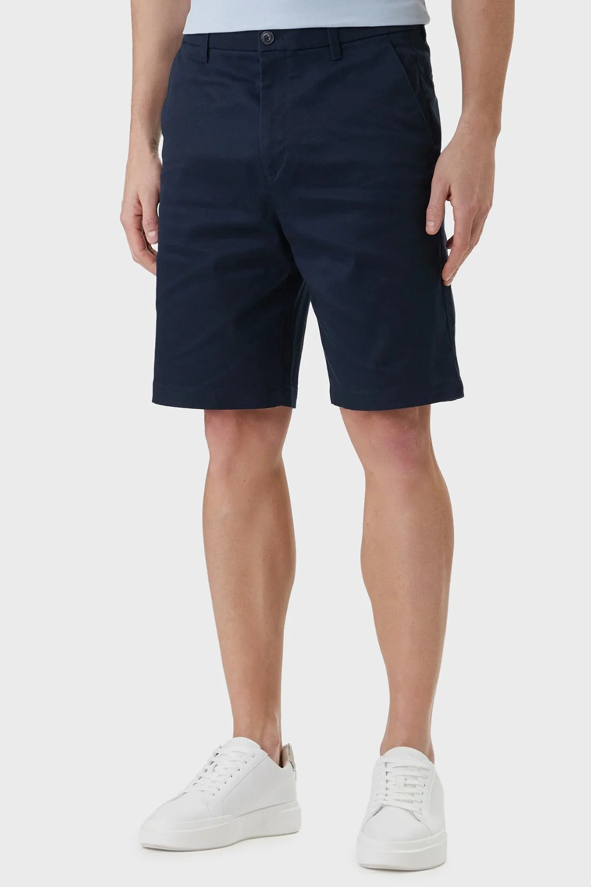 Calvin Klein Pamuklu Regular Fit Normal Bel Chino LV04LB600GCEF Erkek Şort LV04LB600G CEF LACİVERT - 1