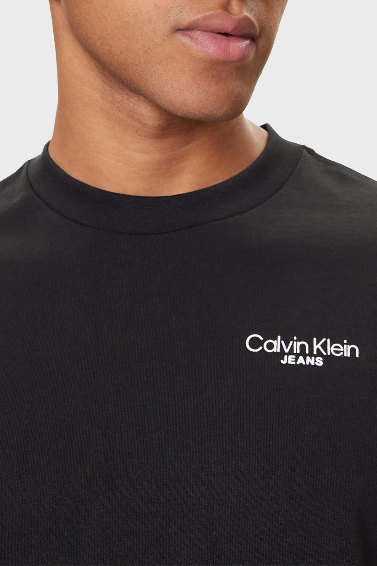 Calvin Klein Pamuklu Regular Fit Sırt Baskılı Bisiklet Yaka LV04RD825GUB1 Erkek T Shirt LV04RD825G UB1 SİYAH - 4