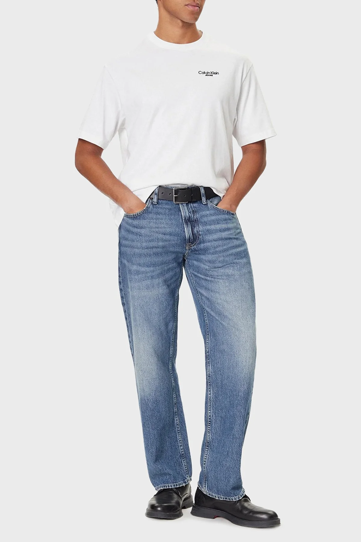 Calvin Klein Pamuklu Regular Fit Sırt Baskılı Bisiklet Yaka LV04RD825GYAA Erkek T Shirt LV04RD825G YAA BEYAZ - 2