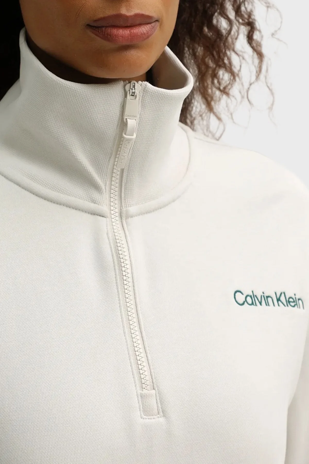 Calvin Klein Pamuklu Regular Fit Yarım Fermuarlı Dik Yaka LVGWF5W31067U Bayan Sweat LVGWF5W310 67U EKRU - 4