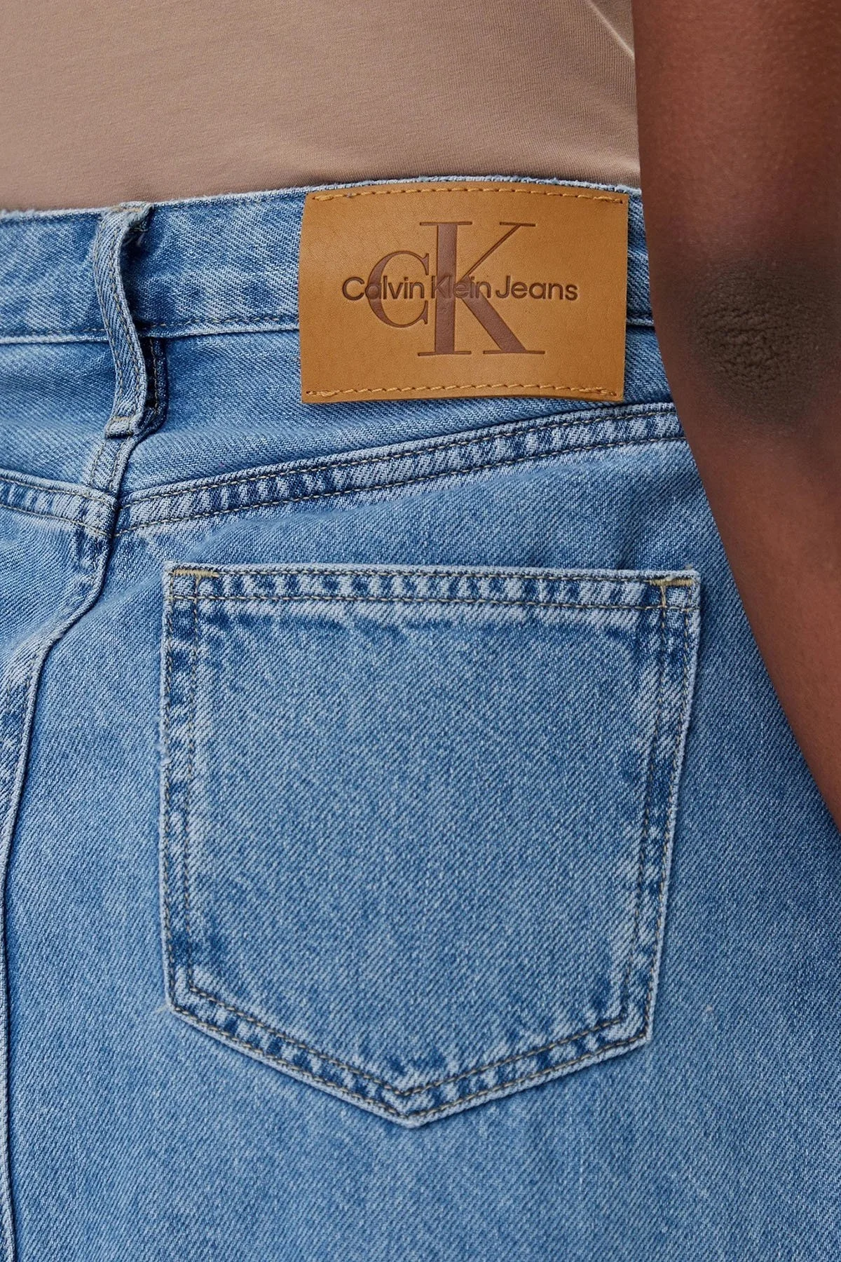 Calvin Klein Pamuklu Regular Fit Yırtmaçlı Midi Boy Kot J20J2251921AA Bayan Etek J20J225192 1AA MAVİ - 10