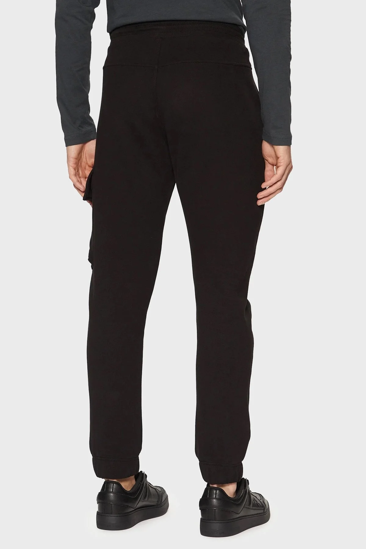 Calvin Klein Pamuklu Regular Fit Yüksek Bel Ribanalı Paça Jogger J30J326762BEH Erkek Pantolon J30J326762 BEH SİYAH - 8