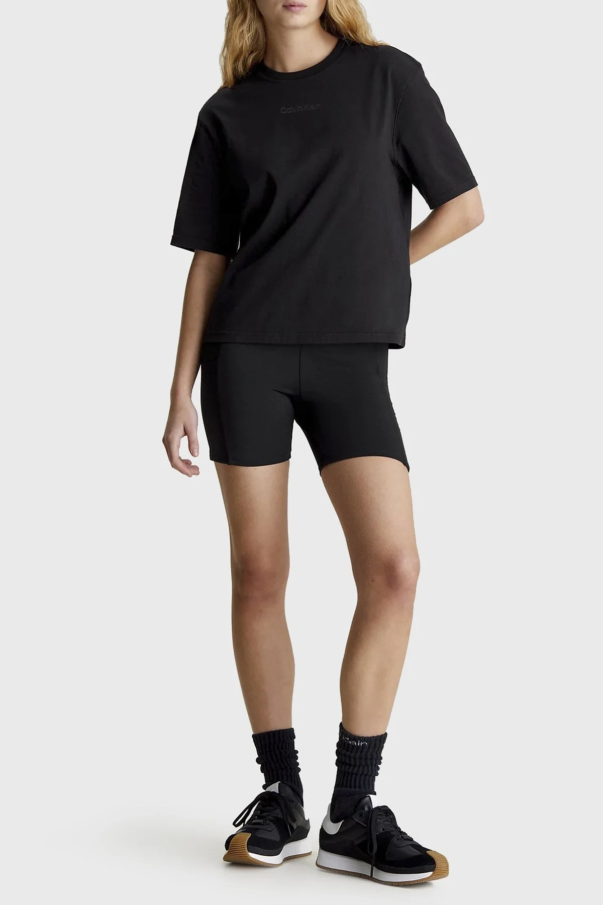 Calvin Klein Pamuklu Relaxed Fit Bisiklet Yaka 00GWS4K210BAE Bayan T Shirt 00GWS4K210 BAE SİYAH - 3
