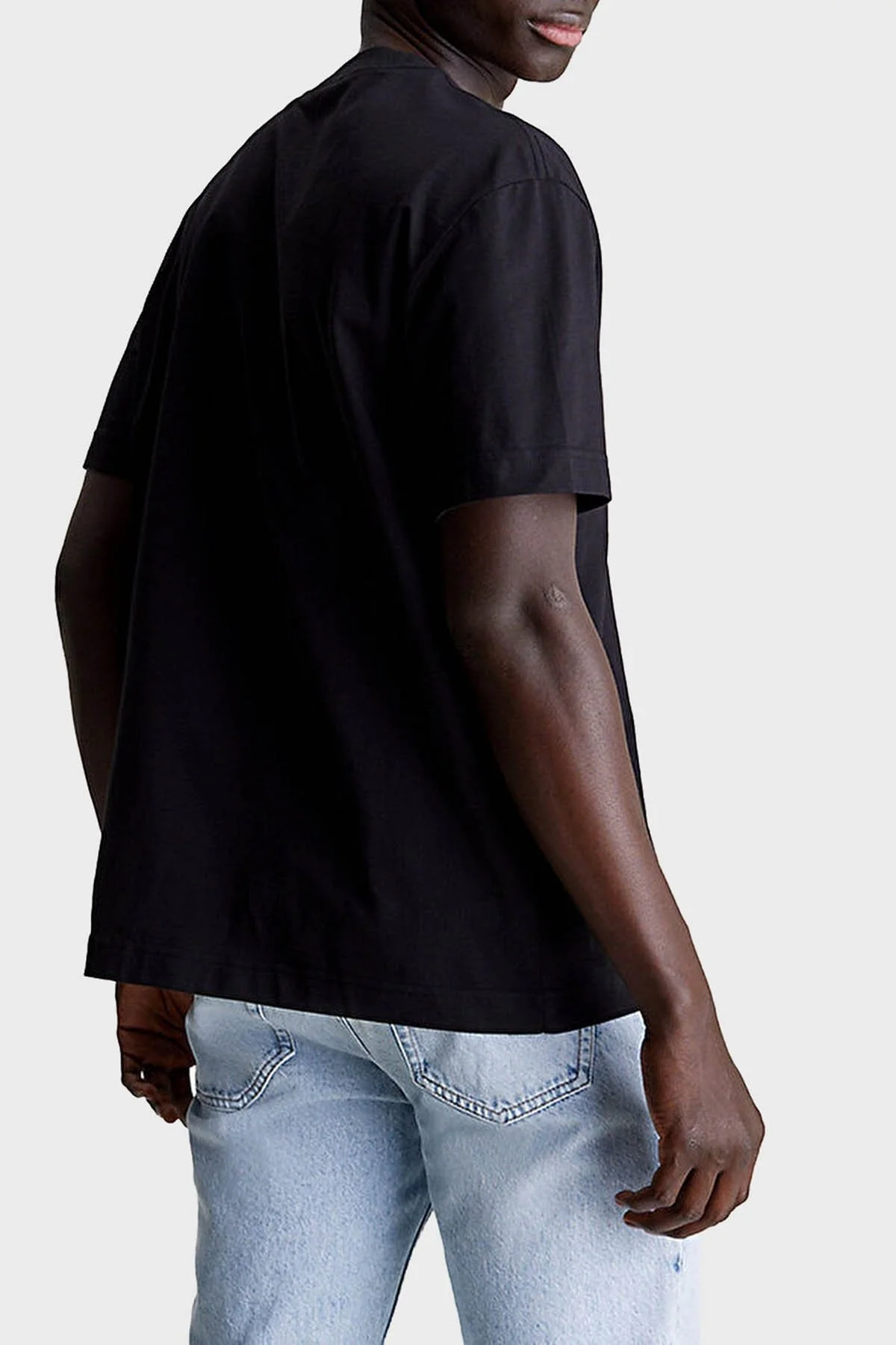 Calvin Klein Pamuklu Relaxed Fit Bisiklet Yaka J30J325195BEH Erkek T Shirt J30J325195 BEH SİYAH - 2