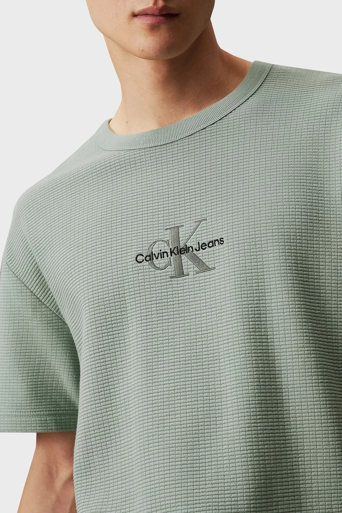 Calvin Klein Pamuklu Relaxed Fit Bisiklet Yaka J30J325645PFF Erkek T Shirt J30J325645 PFF MİNT - 4