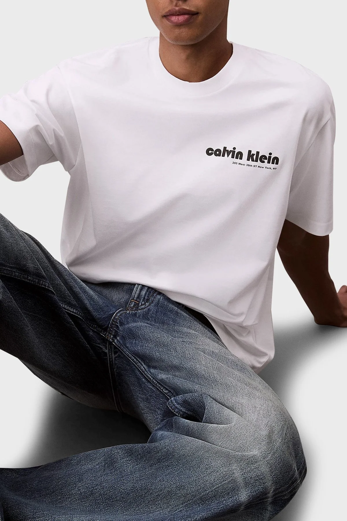 Calvin Klein Pamuklu Relaxed Fit Bisiklet Yaka Logolu LV04RC829GYAA Erkek T Shirt LV04RC829G YAA BEYAZ - 5