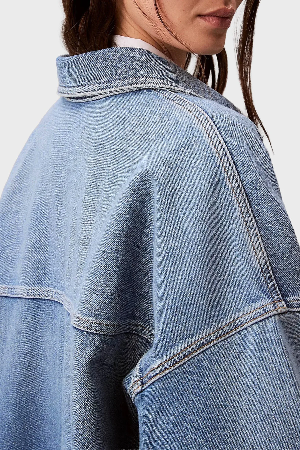 Calvin Klein Pamuklu Relaxed Fit Düğmeli LV047E753G3NS Bayan Kot Gömlek LV047E753G 3NS MAVİ - 6