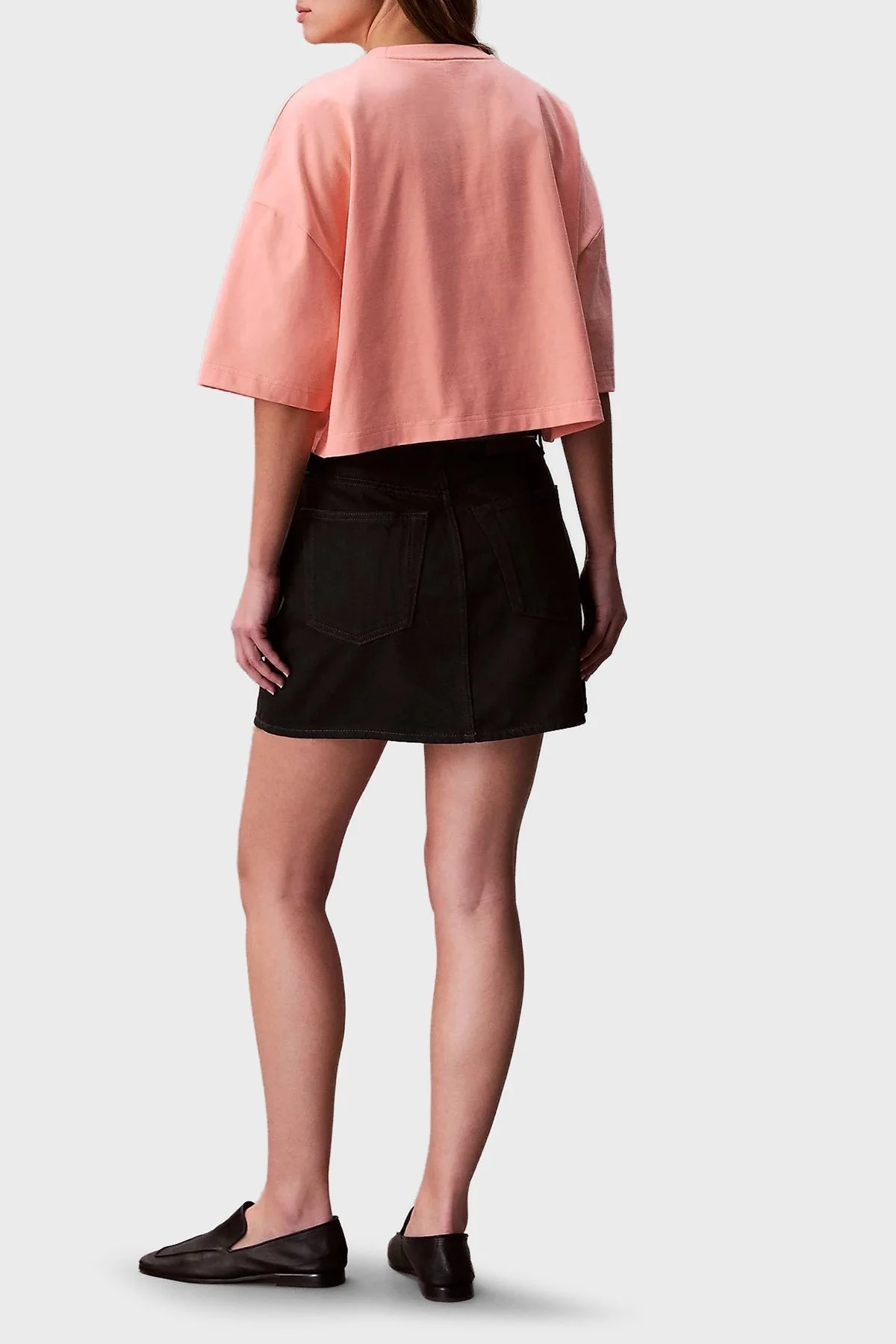 Calvin Klein Pamuklu Relaxed Fit İşleme Logolu Crop LV047C202GVDW Bayan T Shirt LV047C202G VDW Açık Turuncu - 3