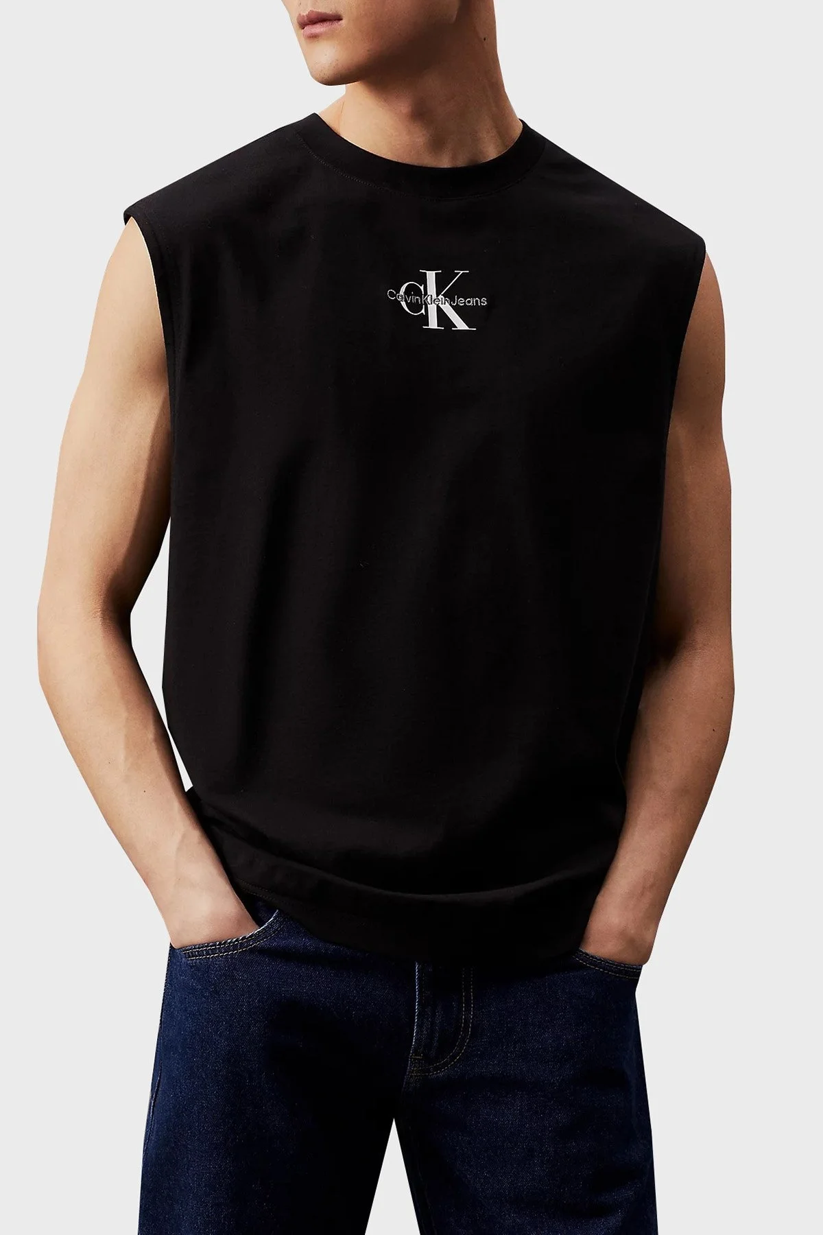 Calvin Klein Pamuklu Relaxed Fit Kolsuz J30J325211BEH Erkek T Shirt J30J325211 BEH SİYAH - 1