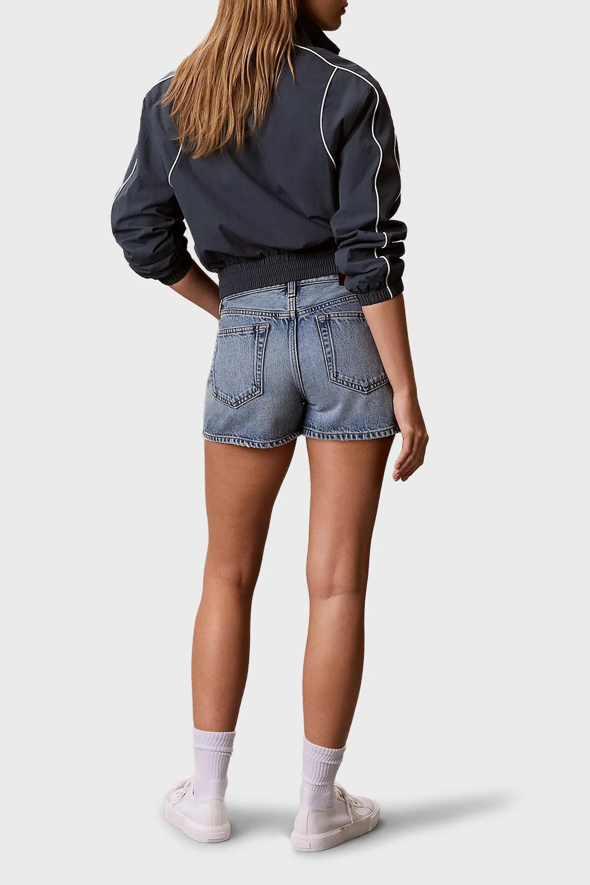 Calvin Klein Pamuklu Relaxed Fit Kot LV047F770G21E Kadın Şort LV047F770G 21E LACİVERT - 3
