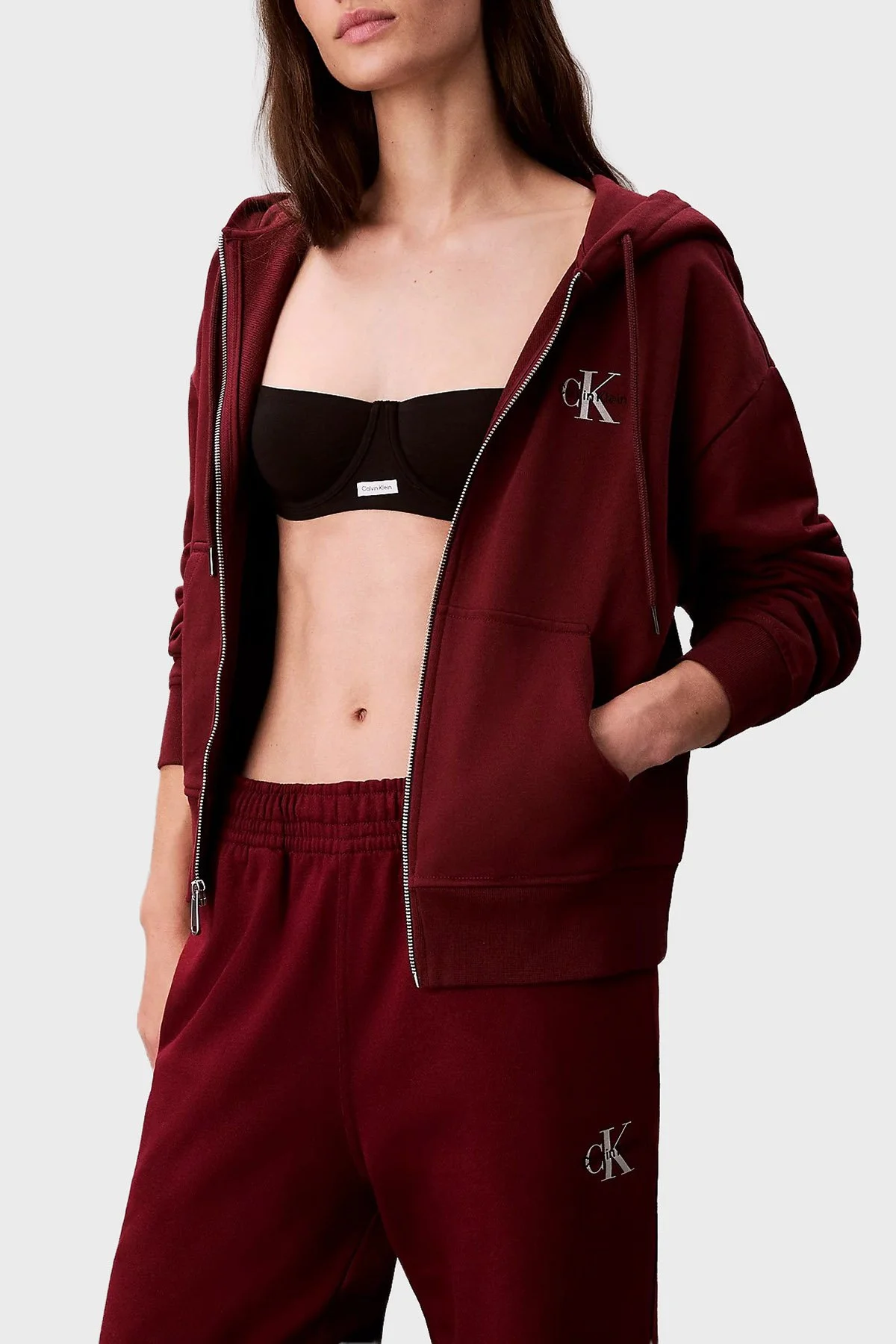 Calvin Klein Pamuklu Relaxed Fit Lastikli Paça Jogger LV047B235GWCV Bayan Pantolon LV047B235G WCV BORDO - 4