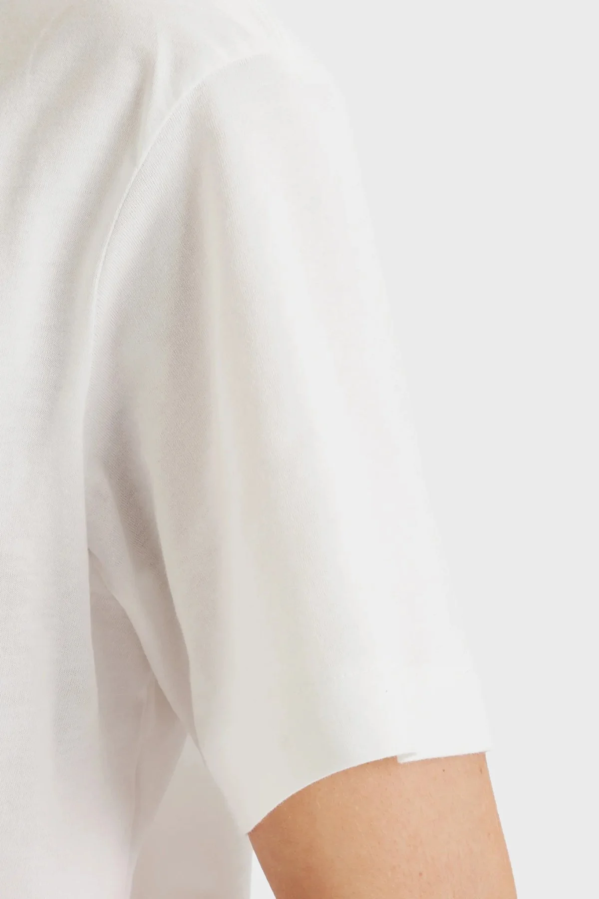 Calvin Klein Pamuklu Relaxed Fit Logolu Bisiklet Yaka LV047F801GYAF Bayan T Shirt LV047F801G YAF BEYAZ - 5