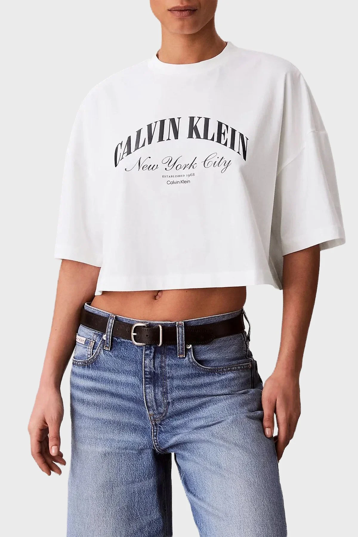 Calvin Klein Pamuklu Relaxed Fit Logolu Bisiklet Yaka LV047F813GYAF Kadın T Shirt LV047F813G YAF BEYAZ - 1
