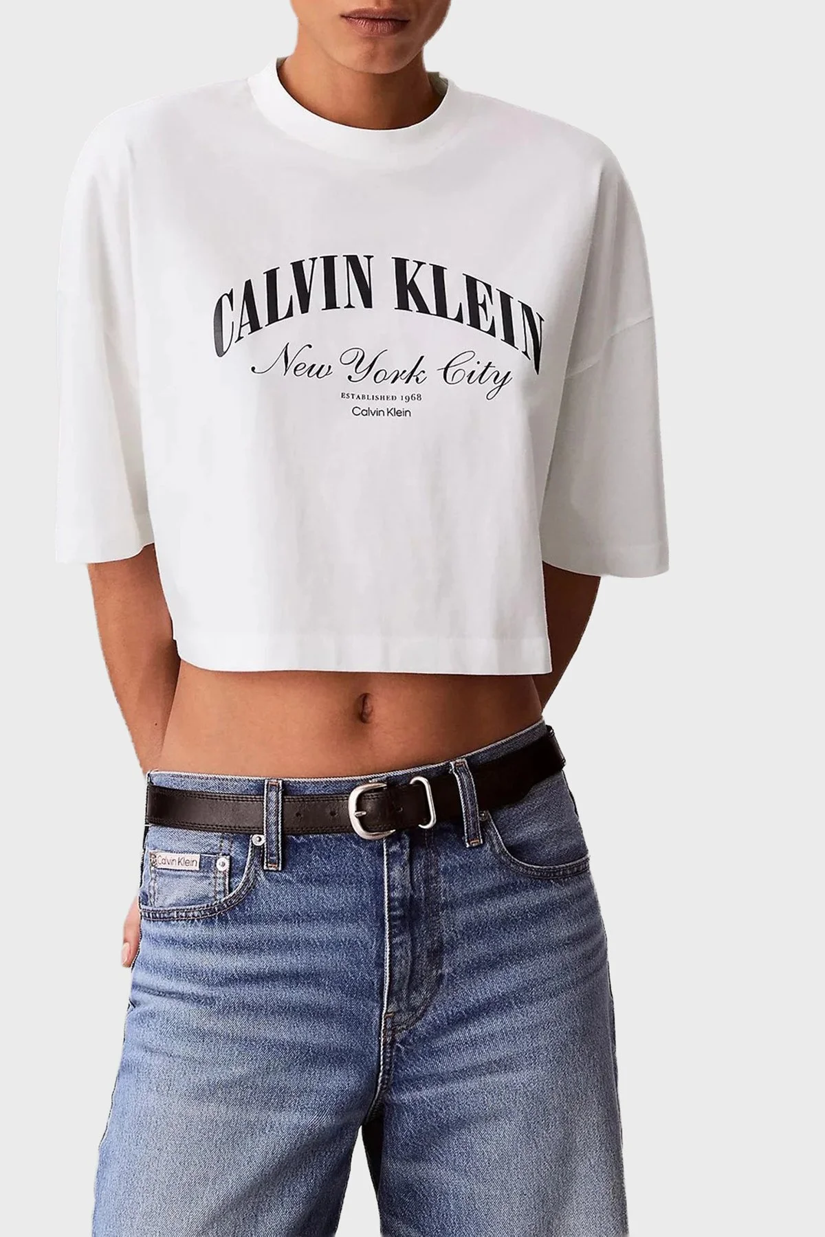 Calvin Klein Pamuklu Relaxed Fit Logolu Bisiklet Yaka LV047F813GYAF Kadın T Shirt LV047F813G YAF BEYAZ - 4