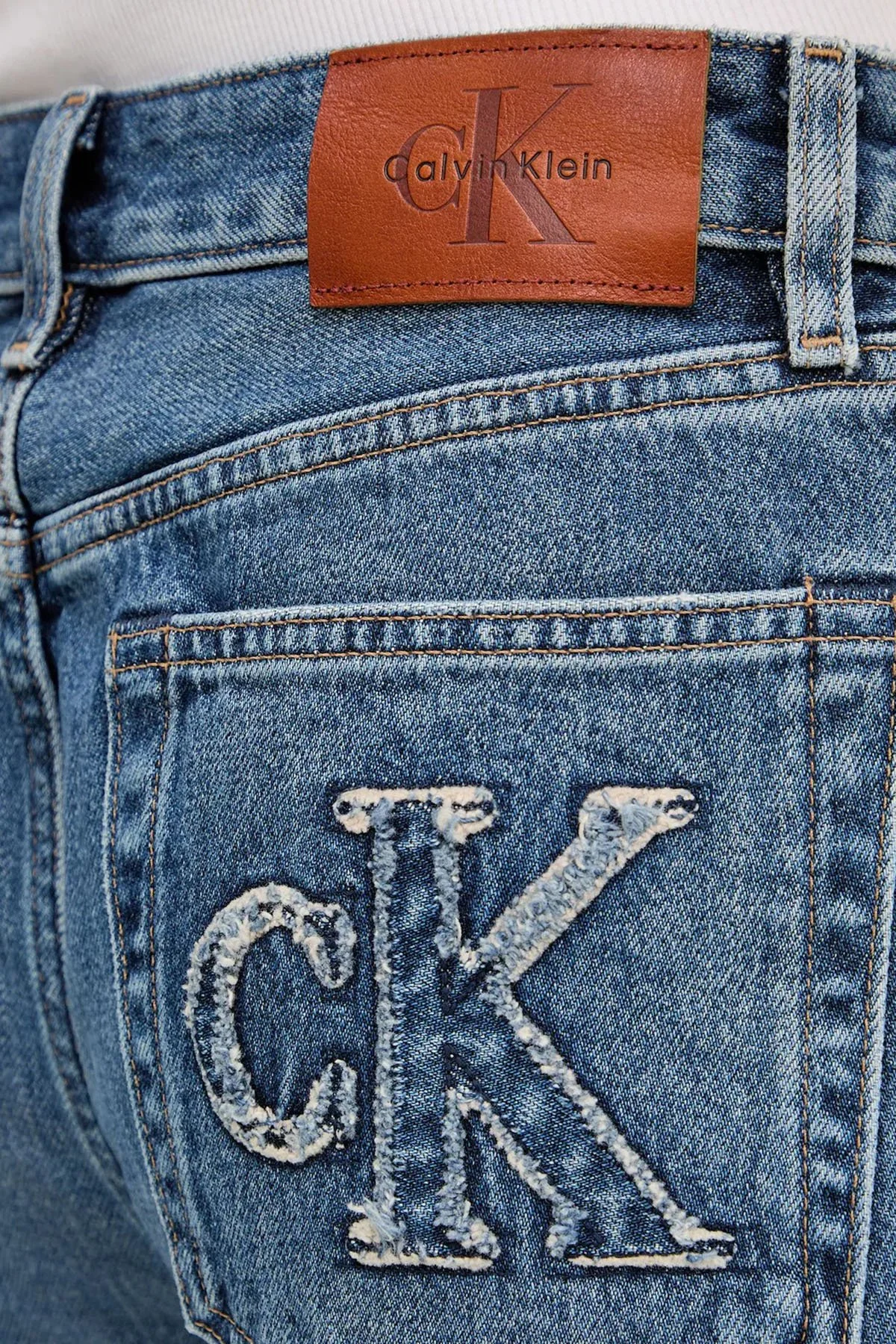 Calvin Klein Pamuklu Relaxed Fit Normal Bel Düz Paça Jeans LV047E704G3NL Bayan Kot Pantolon LV047E704G 3NL LACİVERT - 4
