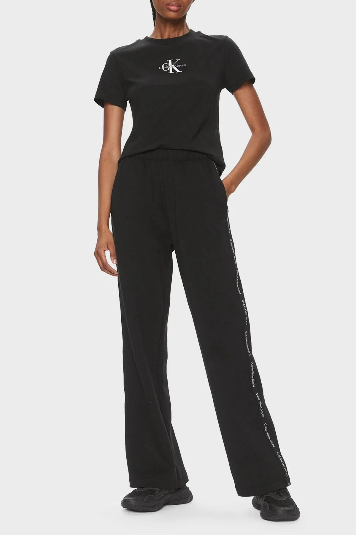 Calvin Klein Pamuklu Relaxed Fit Spor J20J223118BEH Bayan Pantolon J20J223118 BEH SİYAH - 1