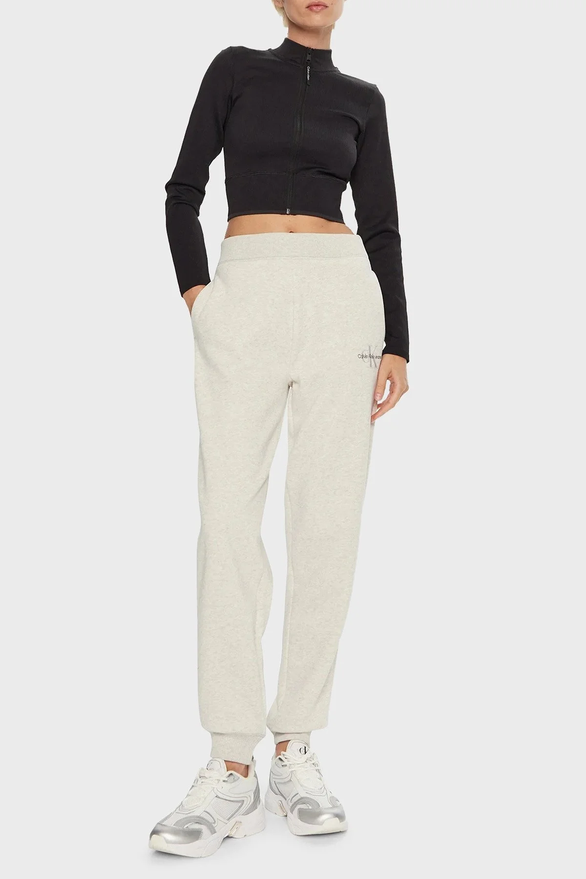 Calvin Klein Pamuklu Relaxed Fit Yüksek Bel Lastikli Paça Jogger J20J223590P6G Bayan Pantolon J20J223590 P6G AÇIK GRİ - 7