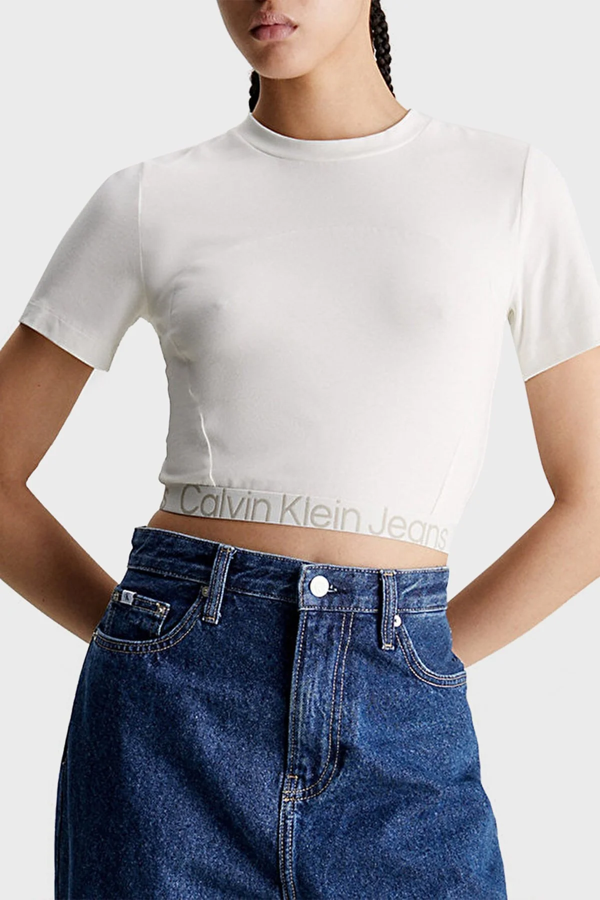Calvin Klein Pamuklu Slim Fit Bisiklet Yaka Crop J20J222189YBI Bayan T Shirt J20J222189 YBI BEYAZ - 1