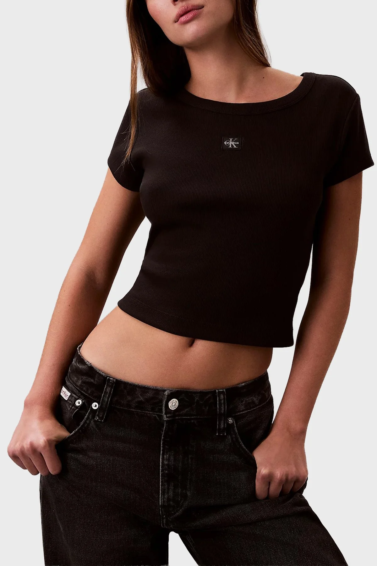 Calvin Klein Pamuklu Slim Fit Bisiklet Yaka Fitilli Crop LV047C200GUB1 Bayan T Shirt LV047C200G UB1 SİYAH - 1