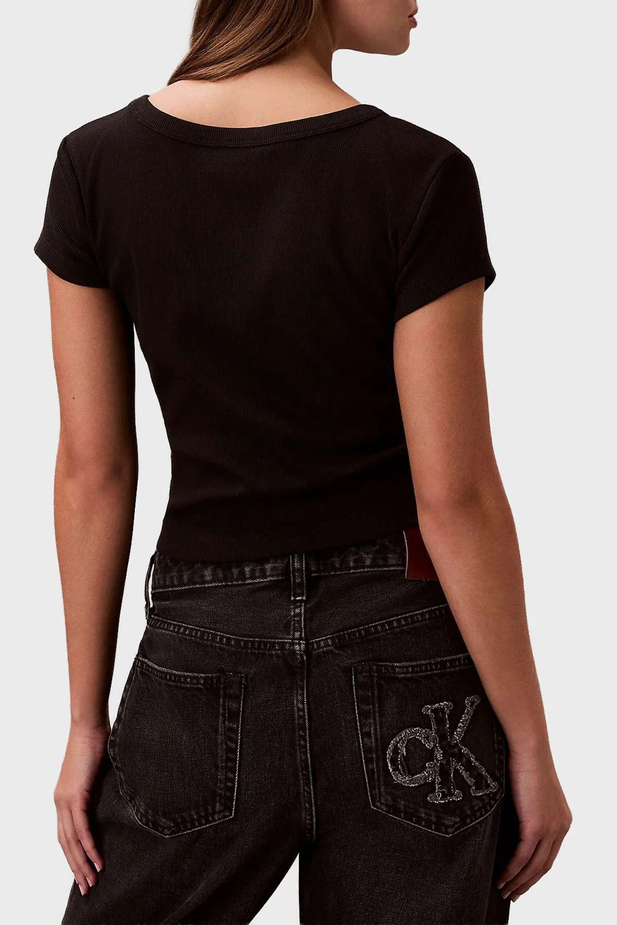 Calvin Klein Pamuklu Slim Fit Bisiklet Yaka Fitilli Crop LV047C200GUB1 Bayan T Shirt LV047C200G UB1 SİYAH - 3