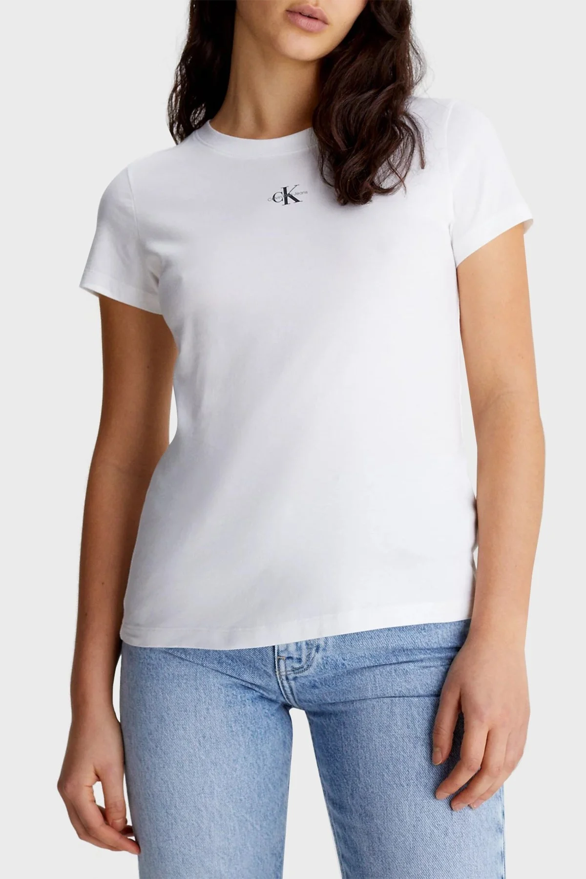 Calvin Klein Pamuklu Slim Fit Bisiklet Yaka J20J220300YAF Bayan T Shirt J20J220300 YAF BEYAZ - 1