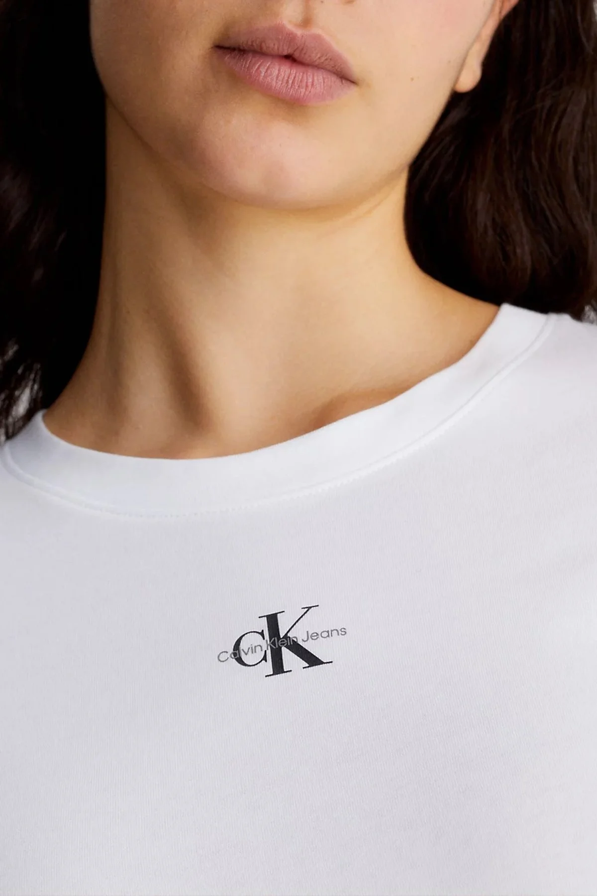 Calvin Klein Pamuklu Slim Fit Bisiklet Yaka J20J220300YAF Bayan T Shirt J20J220300 YAF BEYAZ - 2