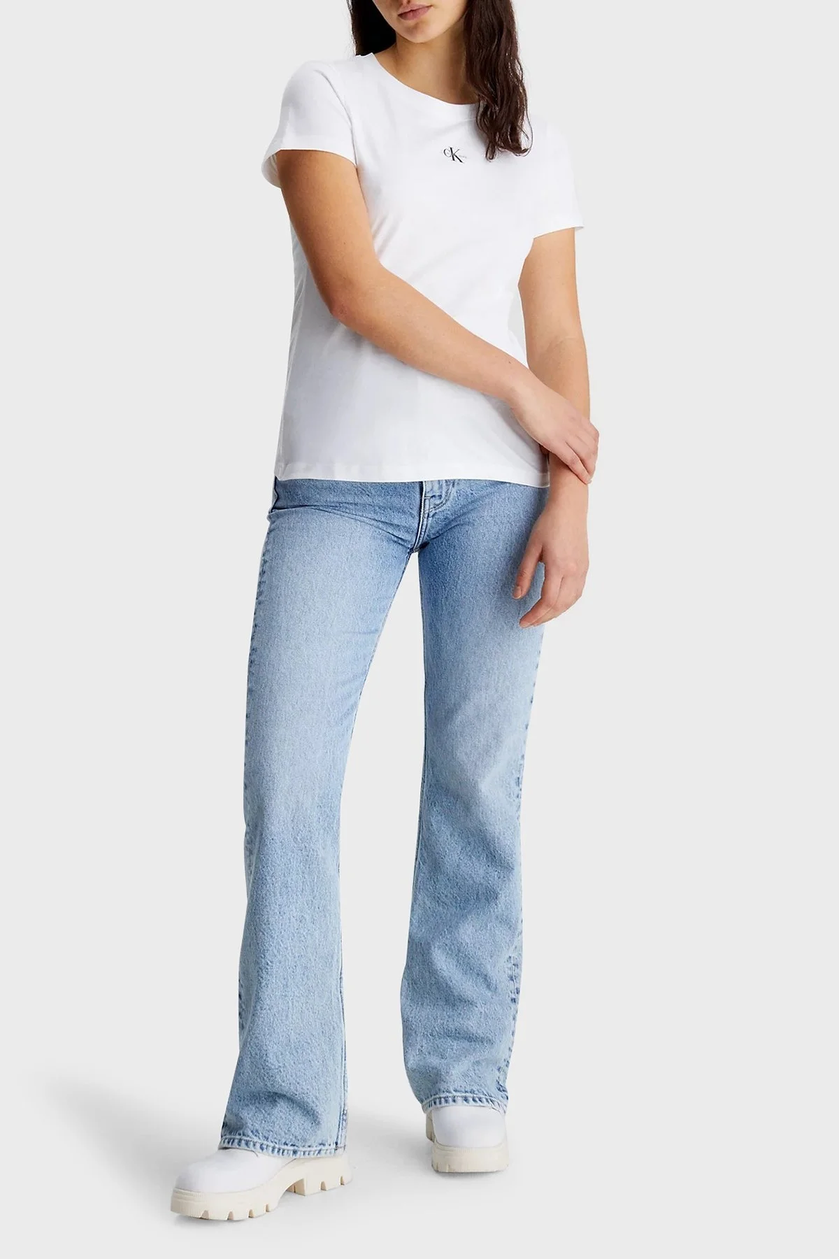 Calvin Klein Pamuklu Slim Fit Bisiklet Yaka J20J220300YAF Bayan T Shirt J20J220300 YAF BEYAZ - 3