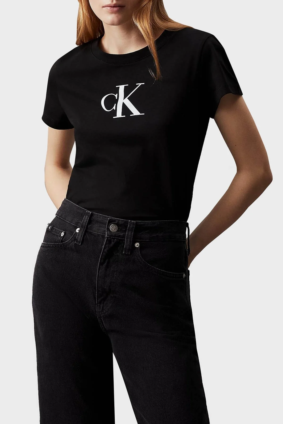 Calvin Klein Pamuklu Slim Fit Bisiklet Yaka J20J2223430GO Bayan T Shirt J20J222343 0GO SİYAH - 1