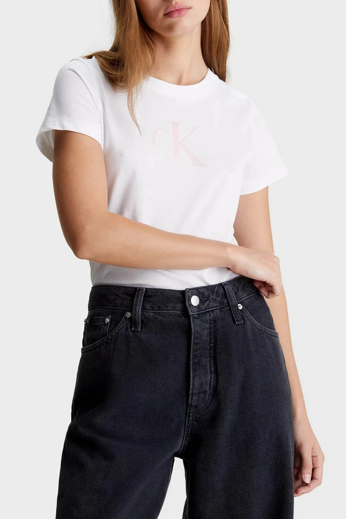 Calvin Klein Pamuklu Slim Fit Bisiklet Yaka J20J2223430K4 Bayan T Shirt J20J222343 0K4 BEYAZ - 1
