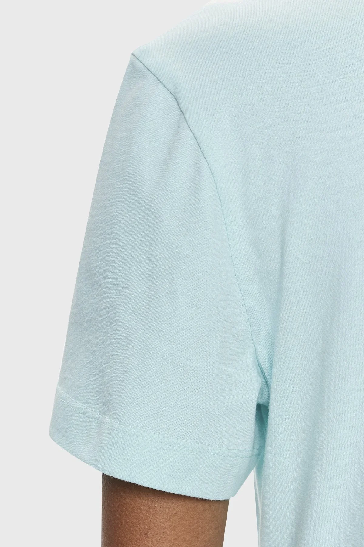 Calvin Klein Pamuklu Slim Fit Bisiklet Yaka J20J222564CCP Bayan T Shirt J20J222564 CCP AÇIK MAVİ - 5