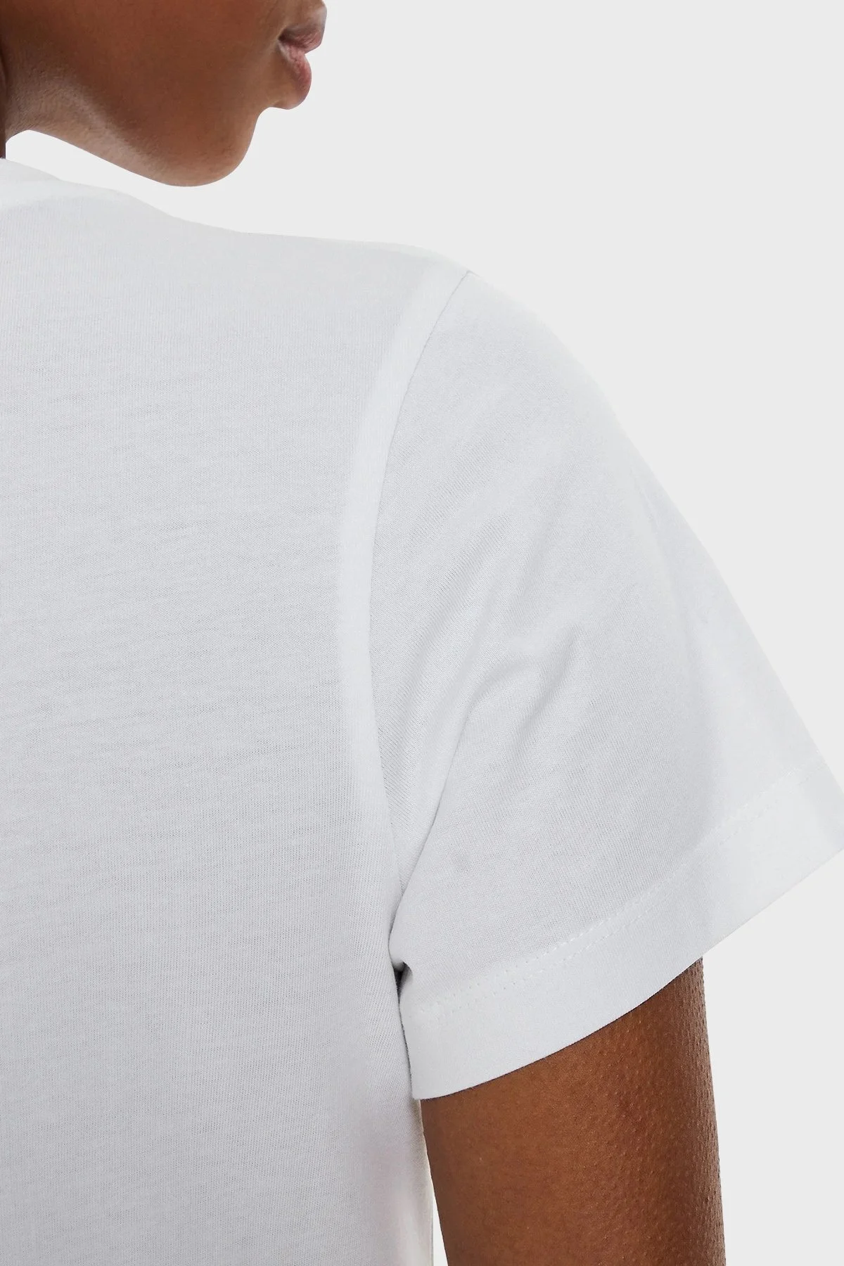 Calvin Klein Pamuklu Slim Fit Bisiklet Yaka J20J223625YAF Bayan T Shirt J20J223625 YAF BEYAZ - 4