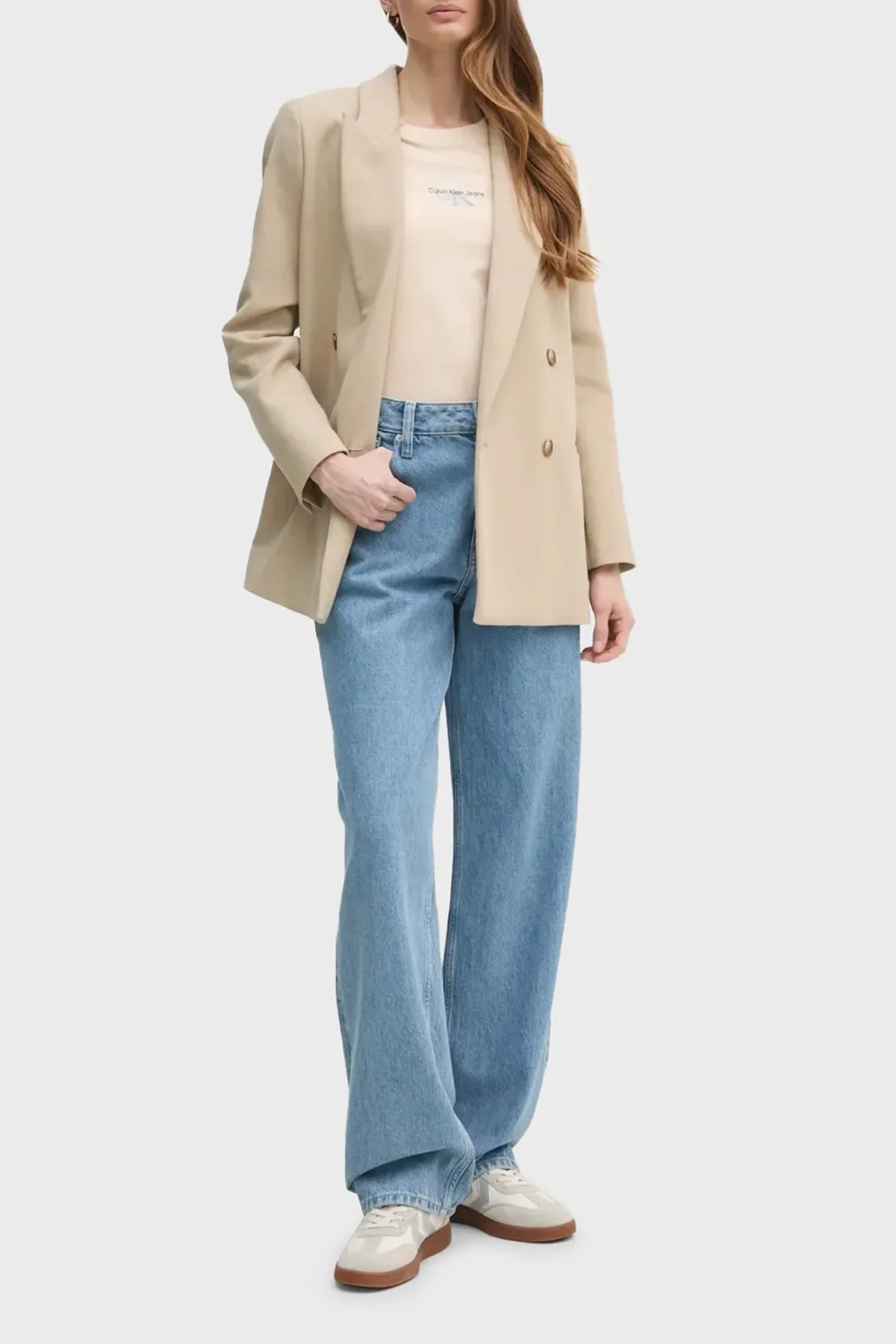 Calvin Klein Pamuklu Slim Fit Bisiklet Yaka Logolu J20J225252AEA Bayan T Shirt J20J225252 AEA BEJ - 3