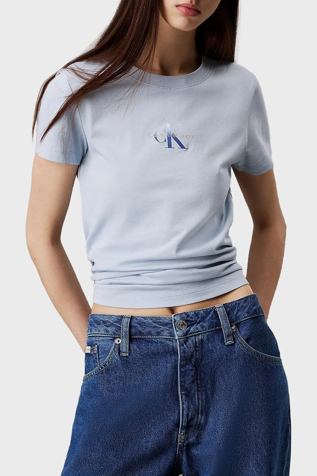 Calvin Klein Pamuklu Slim Fit Bisiklet Yaka Logolu J20J225252CUI Bayan T Shirt J20J225252 CUI AÇIK MAVİ - 1