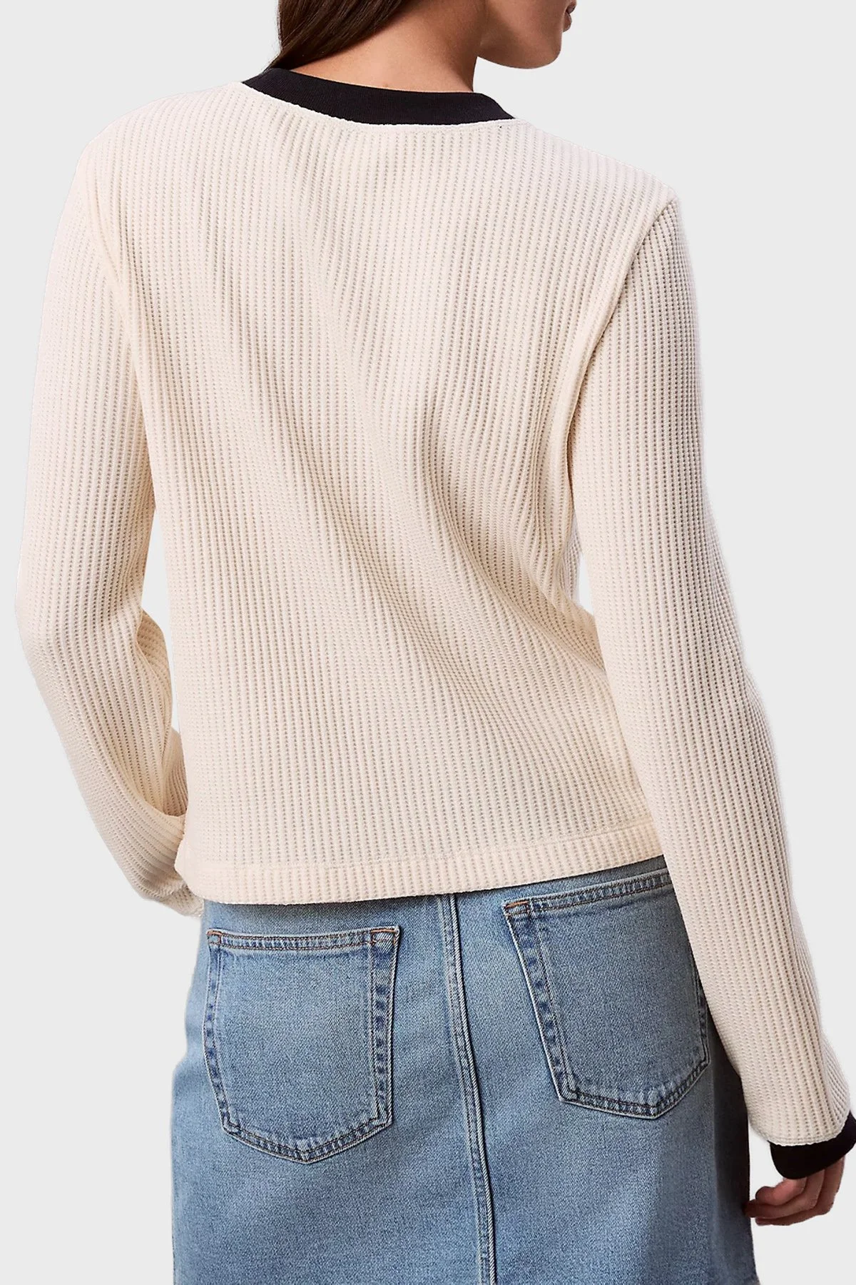 Calvin Klein Pamuklu Slim Fit Bisiklet Yaka LV047D225GYAM Bayan Kazak LV047D225G YAM EKRU - 3