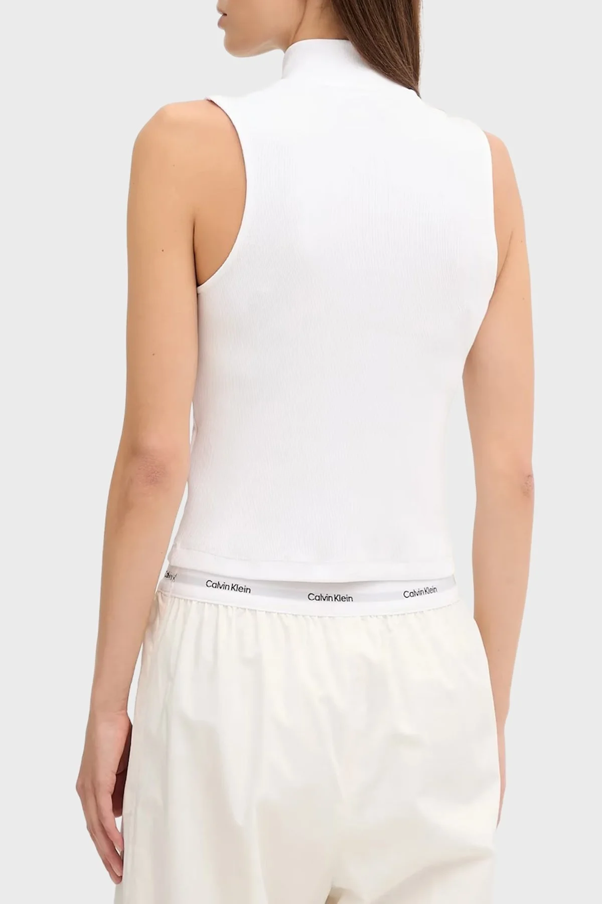 Calvin Klein Pamuklu Slim Fit Fermuarlı Dik Yaka Logolu LV047C909GYAA Bayan Top LV047C909G YAA BEYAZ - 3