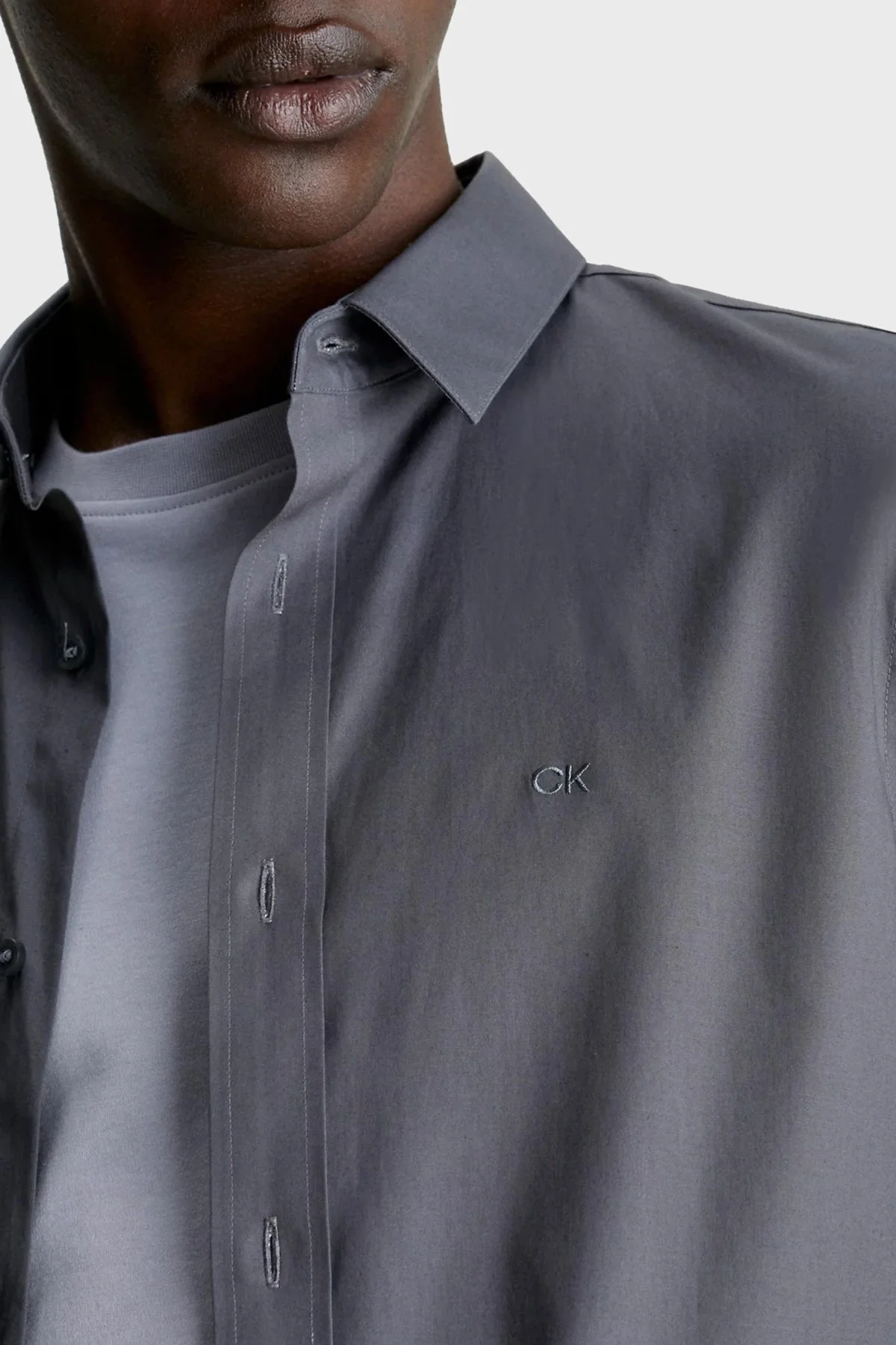 Calvin Klein Pamuklu Slim Fit İnce Poplin Streç K10K110856PCX Erkek Gömlek K10K110856 PCX GRİ - 4