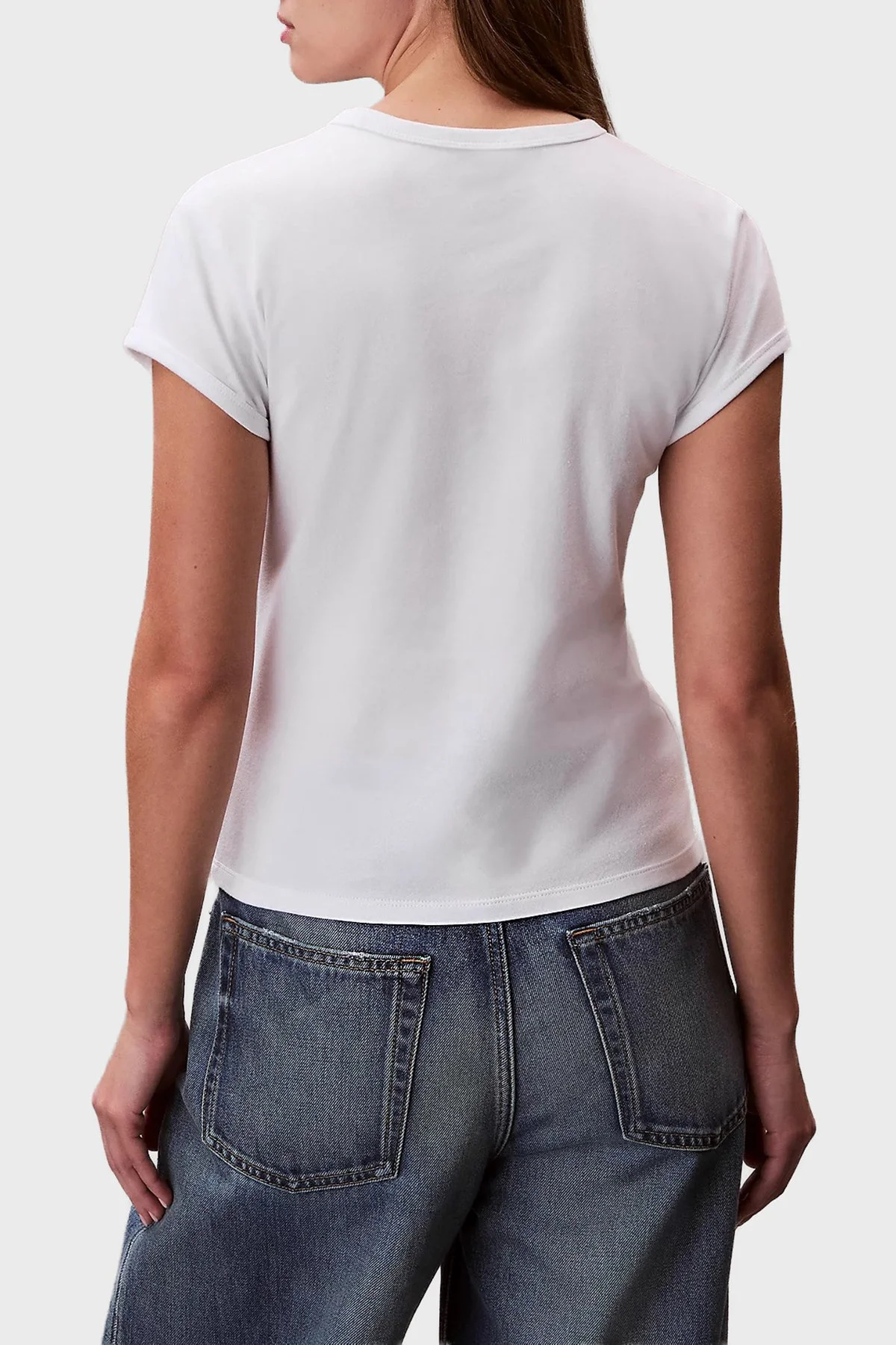 Calvin Klein Pamuklu Slim Fit Logolu Bisiklet Yaka Kadın T Shirt LV047F815G YAF BEYAZ - 3