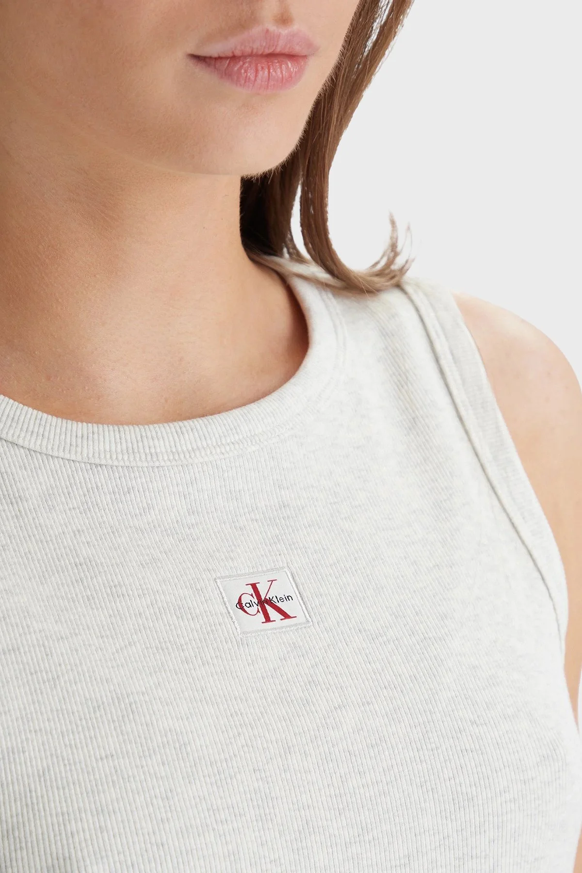 Calvin Klein Pamuklu Slim Fit Logolu Bisiklet Yaka LV047C201GP4P Bayan Top LV047C201G P4P GRİ - 4