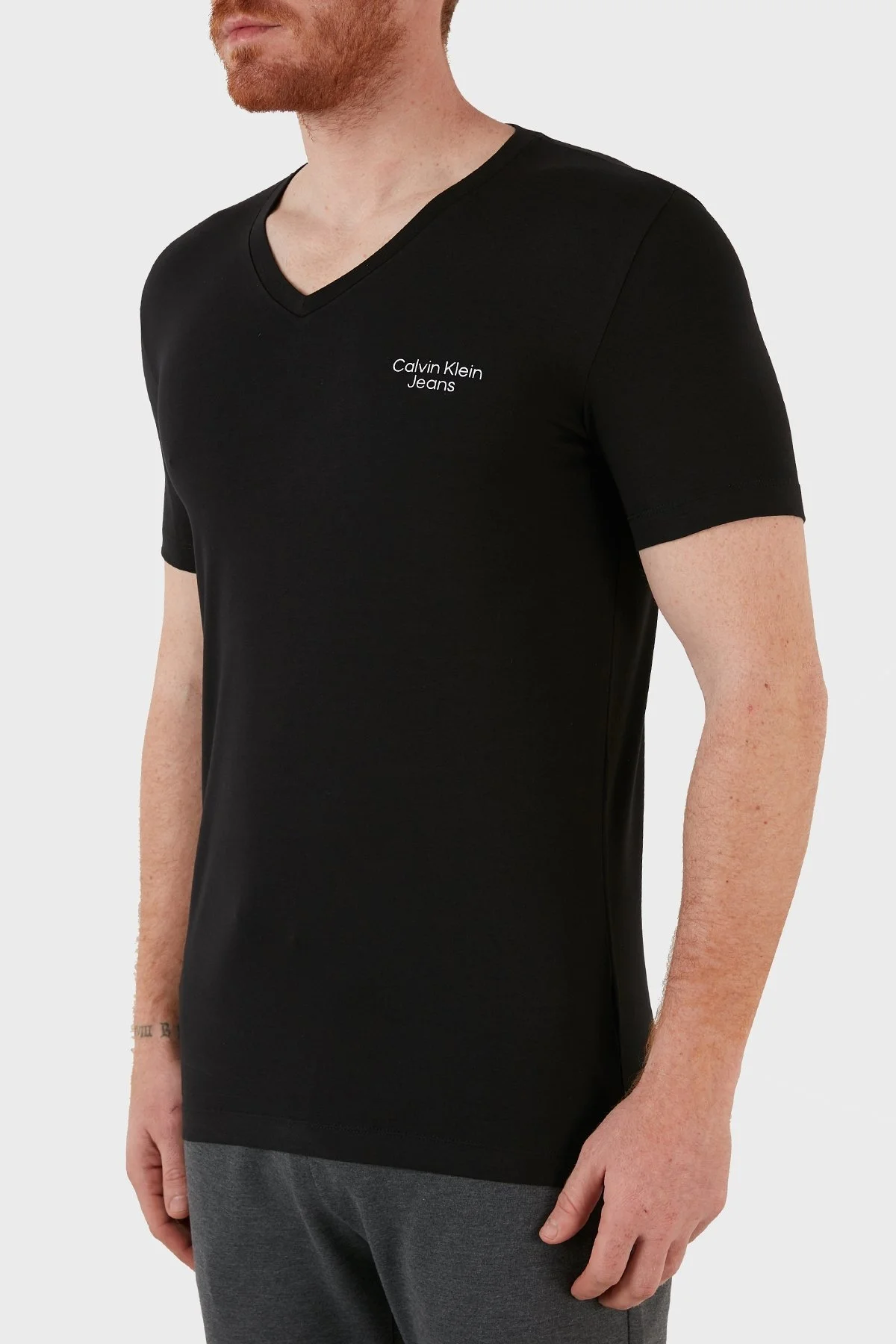 Calvin Klein Pamuklu Slim Fit V Yaka Erkek T Shirt J30J320596 BEH SİYAH - 2