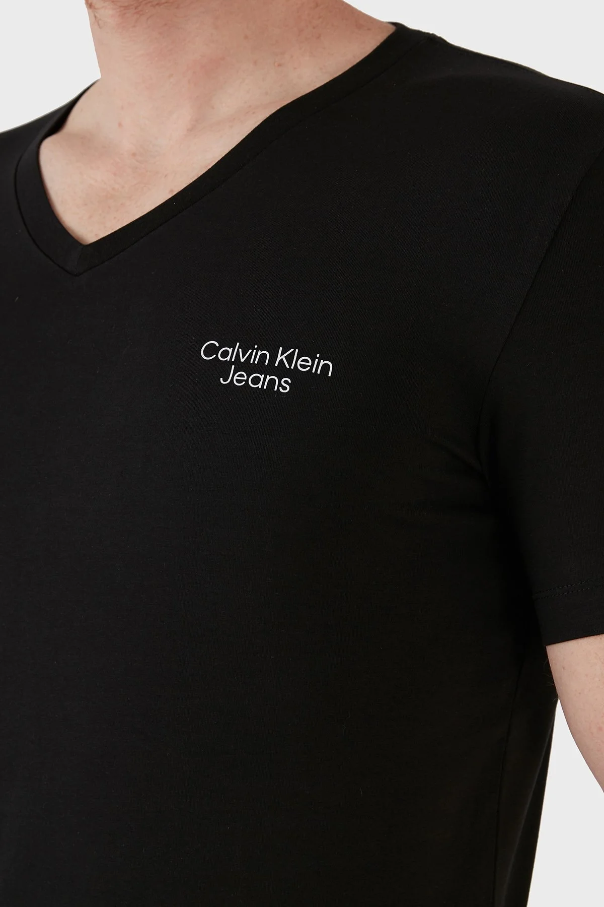 Calvin Klein Pamuklu Slim Fit V Yaka Erkek T Shirt J30J320596 BEH SİYAH - 4