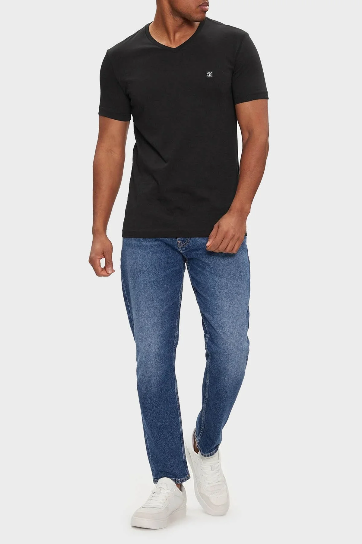 Calvin Klein Pamuklu Slim Fit V Yaka J30J325212BEH Erkek T Shirt J30J325212 BEH SİYAH - 3