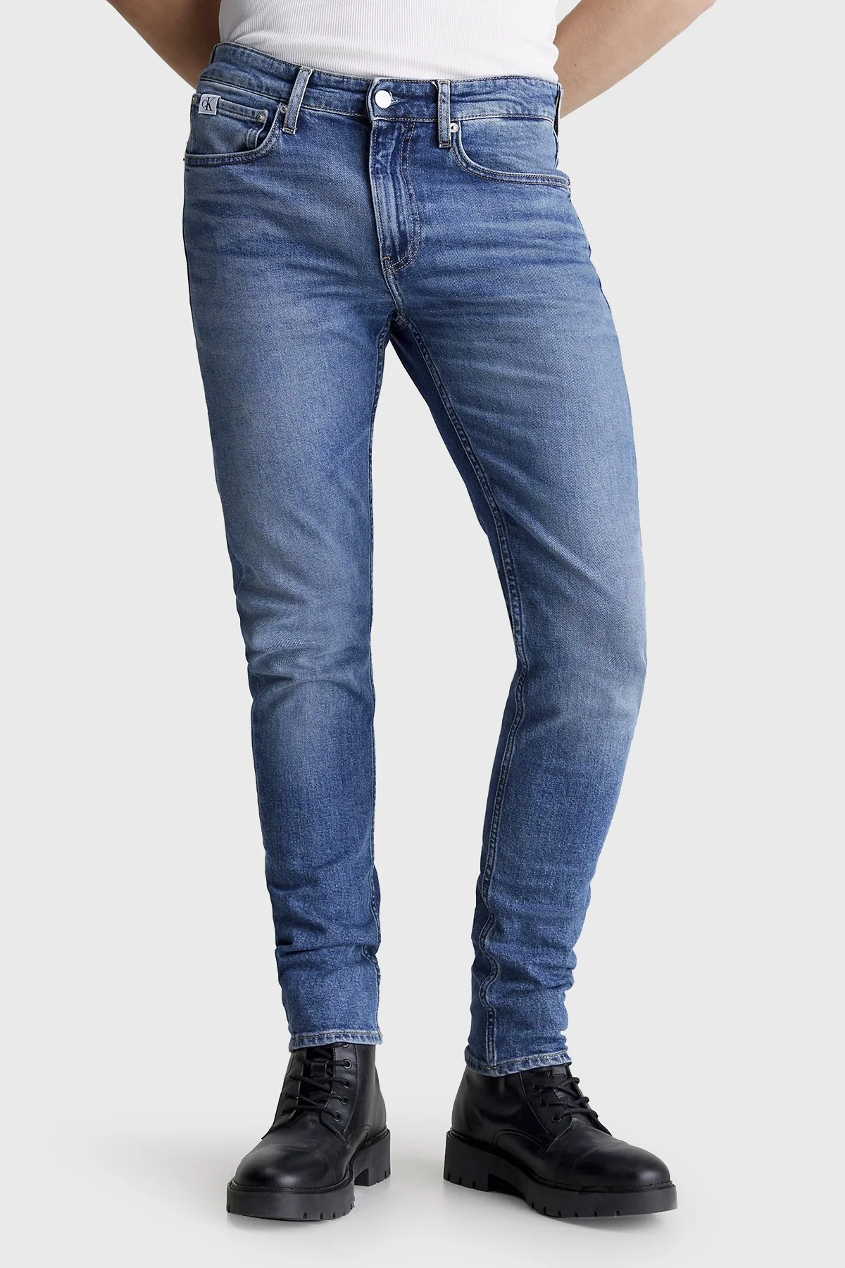 Calvin Klein Pamuklu Slim Tapered Jeans J30J3248451A4 Erkek Kot Pantolon J30J324845 1A4 MAVİ - 1